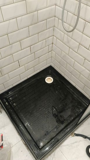 Герметизация стыков душевой кабины