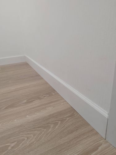 Монтаж деревянного/мдф плинтуса