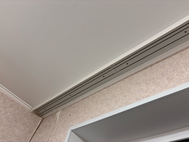 Установка декоративного карниза (одно, двух, трехрядный) длиной до 2,5  метров