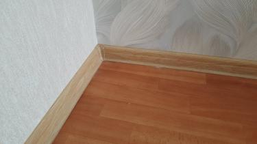 Монтаж потолочного полистрирол/пенополистирол плинтуса