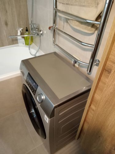 Сборка и навеска зеркального шкафа в ванной комнате