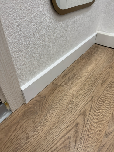 Монтаж деревянного/мдф плинтуса