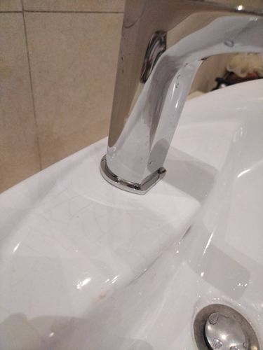 Установка смесителя (на готовые коммуникации)