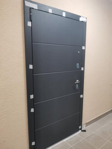 Установка входной двери весом до 95 кг