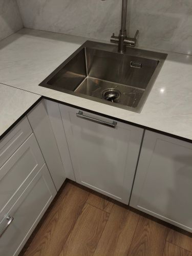 Установка и подключение крана и фильтра для питьевой воды Выпил одного отверстия/углубления/присадка под петлю в материалах ДСП/Массив Установка и подключение врезной мойки