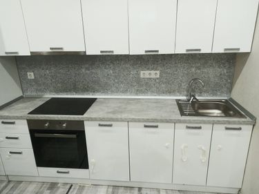 Установка и подключение врезной мойки Установка и подключение смесителя Установка столешницы ДСП