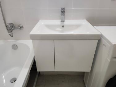 Установлен новый запорный механизм, обеспечивающий надежное перекрытие воды. Демонтирован старый элемент, произведена герметизация соединений, проверена работоспособность системы.