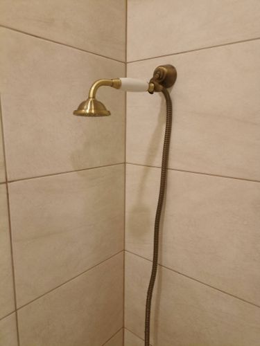 Установка смесителя (на готовые коммуникации)