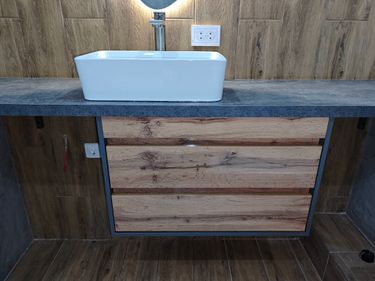 Установка смесителя (на готовые коммуникации)