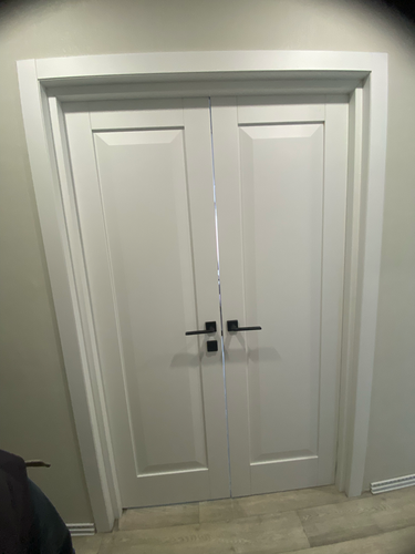 Установка межкомнатной двухстворчатой двери