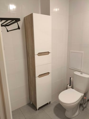 Удалена старая сантехника, отсоединены трубы, освобождено пространство для дальнейших работ. Обеспечена аккуратность и чистота в помещении.