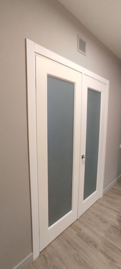 Установка дверного наличника