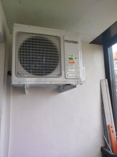 Установка сплит системы 7-9 kBTU (одноэтапный монтаж)