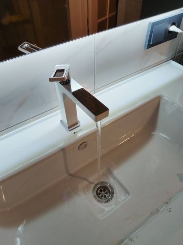 Установка комплекта: пенал + тумба +раковина + смеситель + зеркало