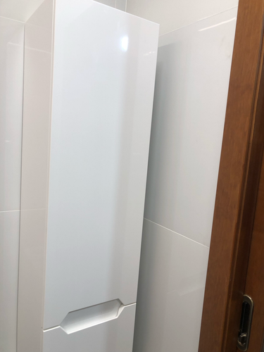 Установка комплекта: пенал + тумба +раковина + смеситель + зеркало