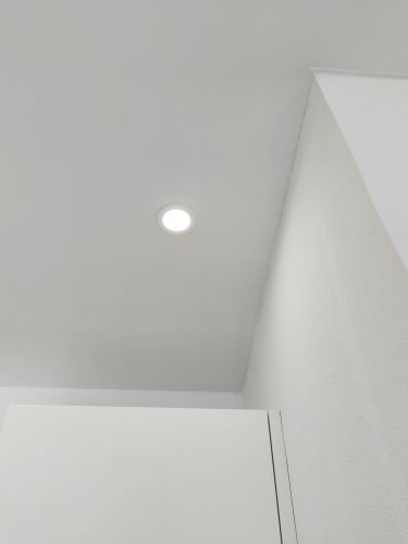 Монтаж и подключение настенно-потолочного светильника