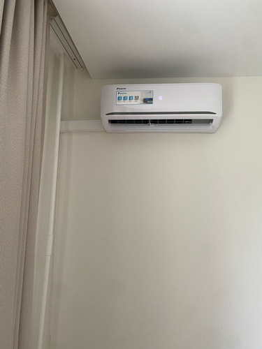 Установка сплит-системы мощностью охлаждения 7-9 kBTU