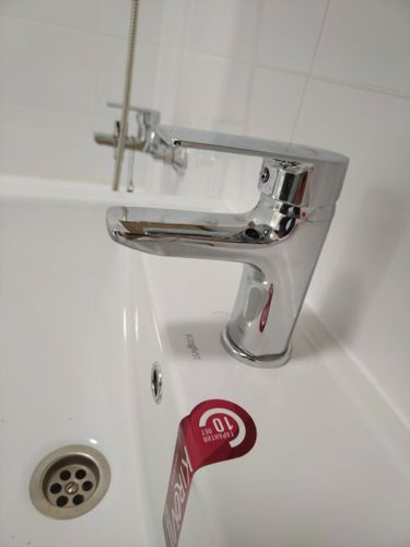 Установка отдельностоящей стиральной машины с подключением