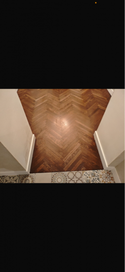 Монтаж полиуретанового/дюрополимерного/полистиролового плинтуса