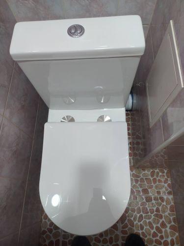 Установлено новое сантехническое оборудование, подключены коммуникации, проверена герметичность соединений, выполнена регулировка механизма слива, произведена очистка рабочей зоны.