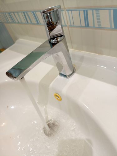 Установка смесителя (на готовые коммуникации)