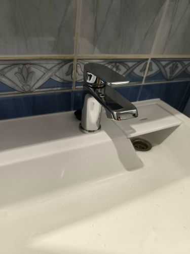 Установка смесителя (на готовые коммуникации)