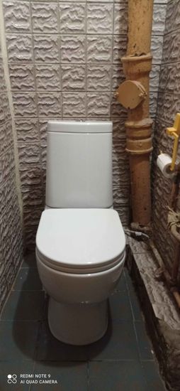 Произведена замена сливного механизма, устранены протечки, установлены новые крепления, проверена герметичность соединений, отрегулирована подача воды, выполнена чистка поверхности.