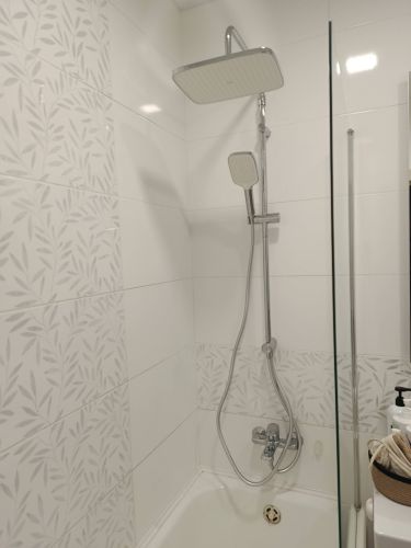 Установка смесителя (на готовые коммуникации)