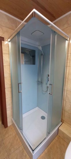 Установка душевой кабины без гидромассажа