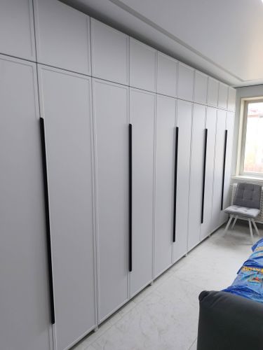 Разметка и установка ручки/толкателя Установка и регулировка распашной двери