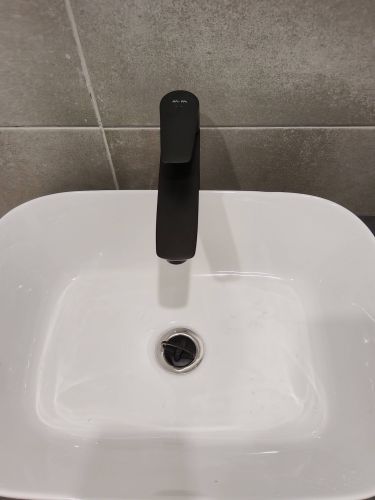 Установка смесителя (на готовые коммуникации)