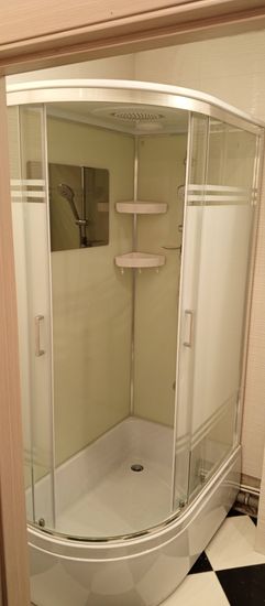 Установка душевой кабины шириной до 120 см