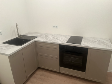 Установка и подключение врезной мойки Установка столешницы ДСП Установка и подключение электрической варочной поверхности