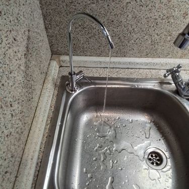 Замена картриджа в системе фильтрации