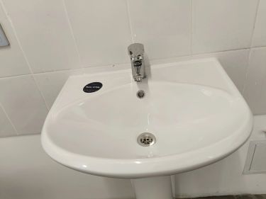 Установка раковины на пьедестале/полупьедестале