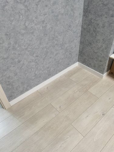 Монтаж деревянного/мдф плинтуса