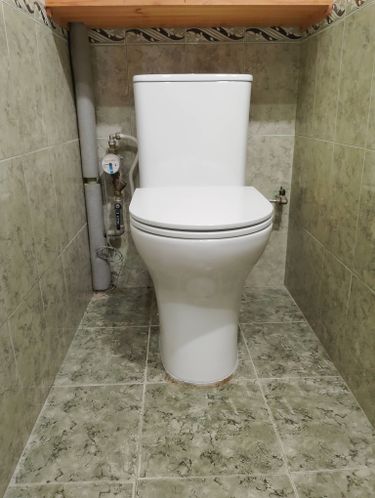 Установка напольного унитаза