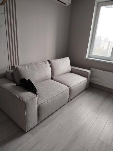 Сборка прямого дивана