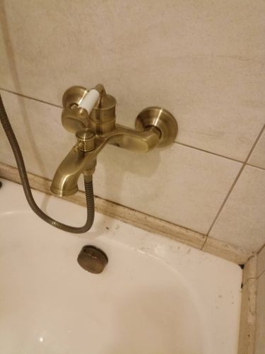 Установка смесителя (на готовые коммуникации)