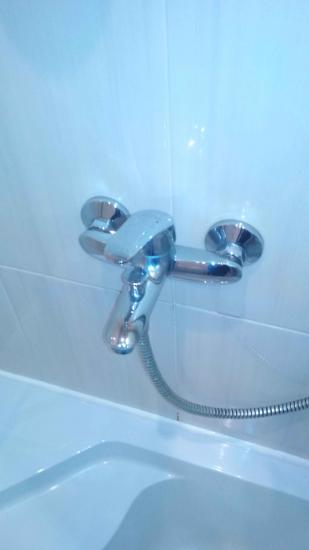 Проведена замена изношенных деталей, устранены протечки, восстановлена герметичность соединений, обеспечена плавная работа механизма, проверена функциональность.