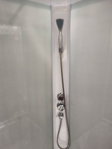 Установка душевой кабины шириной до 90 см