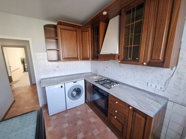 Установлена и подключена электрическая варочная панель, проверена работоспособность, выполнено подключение к электросети, обеспечена безопасность эксплуатации, завершена установка.