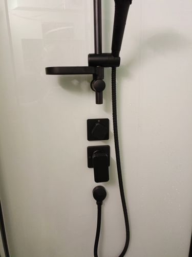 Установка душевой кабины шириной до 90 см