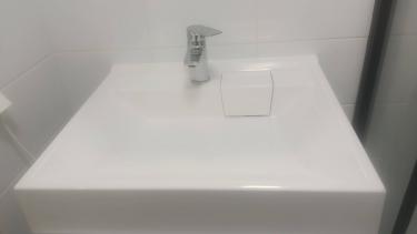 Установка раковины на кронштейнах