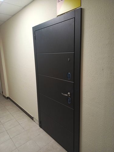 Установка входной двери весом до 95 кг