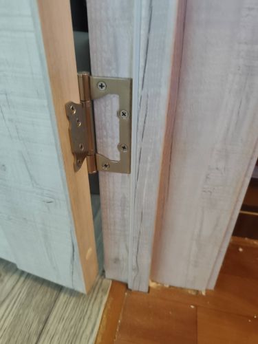 Установка межкомнатной двухстворчатой двери