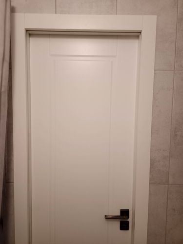 Установка дверного наличника