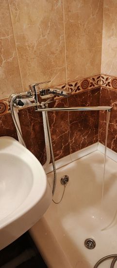 Установка смесителя (на готовые коммуникации)