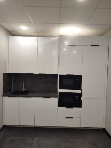 Установка проточного фильтра под мойку