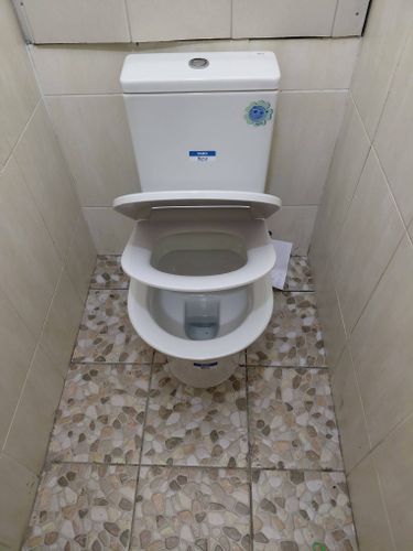 Установка напольного унитаза